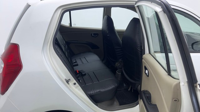 Second-hand 2013 Hyundai i10 Sportz 1.1L for sale in Ghaziabad-26