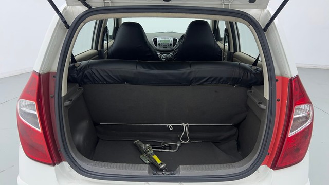 Second-hand 2013 Hyundai i10 Sportz 1.1L for sale in Ghaziabad-9