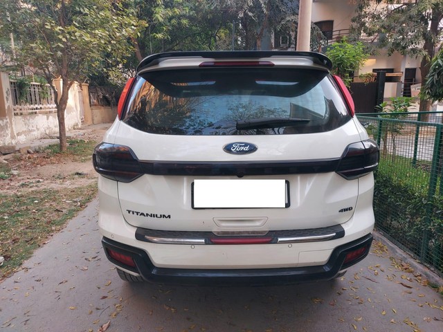 Second-hand 2020 Ford Endeavour Titanium Plus 4X4 for sale in New Delhi-7