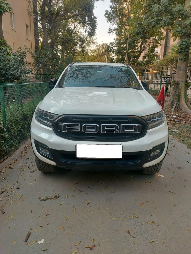 Second-hand 2020 Ford Endeavour Titanium Plus 4X4 for sale in New Delhi-2