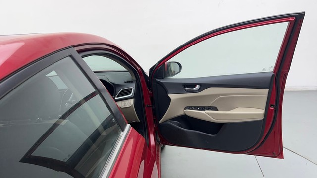 Second-hand 2018 Hyundai Verna 1.6 VTVT SX for sale in Gurgaon-16