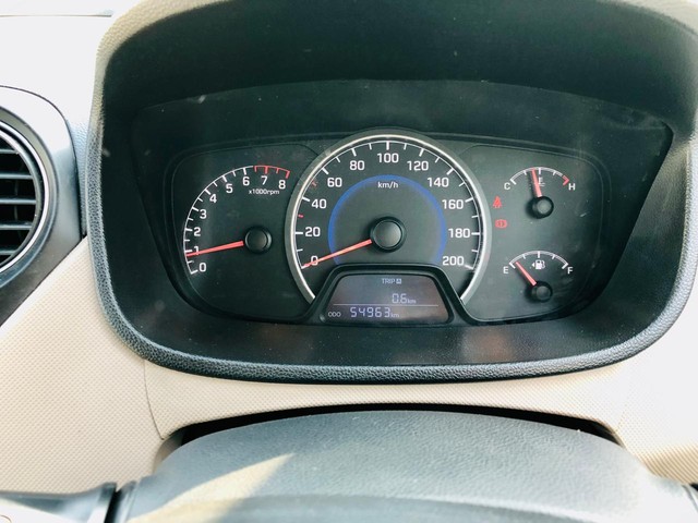 Second-hand 2017 Hyundai i10 Sportz 1.1L for sale in New Delhi-10