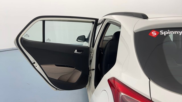 Second-hand 2018 Hyundai Grand i10 1.2 Kappa Sportz BSIV for sale in Lucknow-23