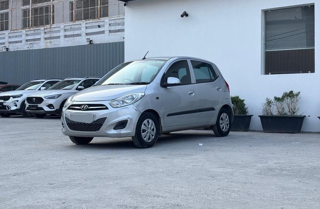 Second-hand 2013 Hyundai i10 Magna for sale in New Delhi-1