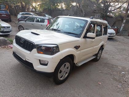 2017 Mahindra Scorpio 1.99 S4 Plus