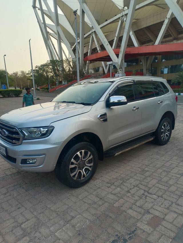 Second-hand 2019 Ford Endeavour 3.2 Titanium AT 4X4 for sale in New Delhi-16