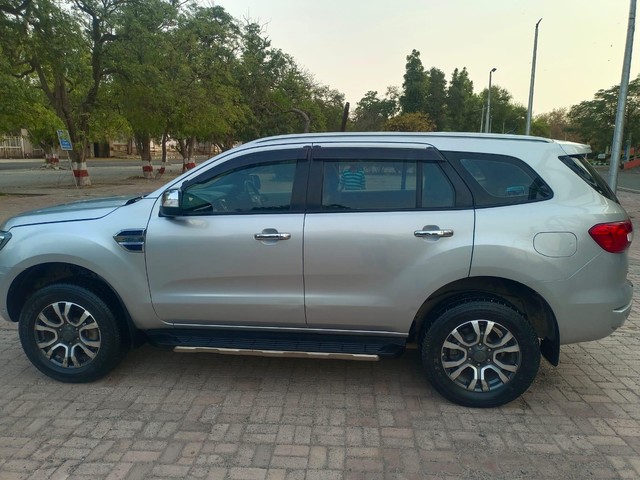 Second-hand 2019 Ford Endeavour 3.2 Titanium AT 4X4 for sale in New Delhi-3
