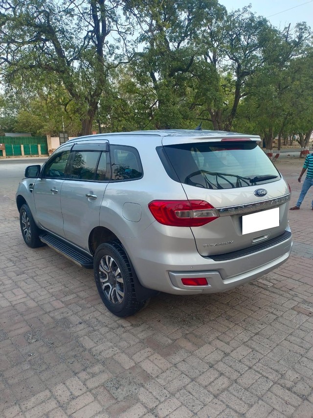 Second-hand 2019 Ford Endeavour 3.2 Titanium AT 4X4 for sale in New Delhi-17