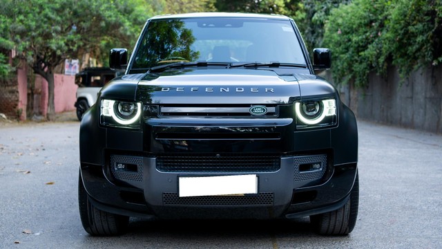 Second-hand 2024 Land Rover Defender 2.0 110 HSE for sale in New Delhi-0