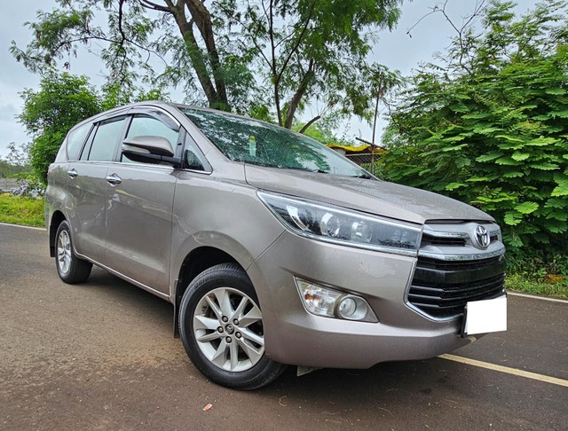 Second-hand 2017 Toyota Innova Crysta 2.4 VX MT BSIV for sale in Nashik-0