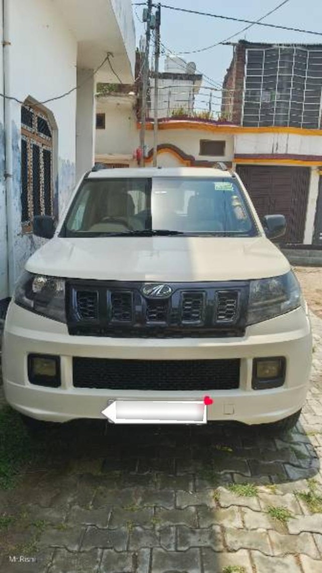 Second-hand 2020 Mahindra TUV 300 T4 Plus BSIV for sale in Lakhimpur Kheri-0