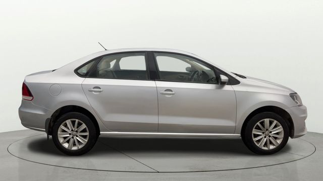 Volkswagen Vento 1.6 Highline Second-hand 2015 Volkswagen Vento 1.6 Highline for sale in Ghaziabad