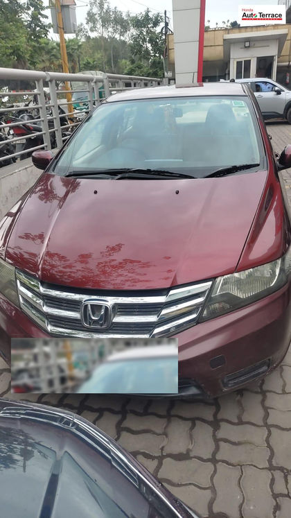2013 होंडा सिटी 1.5 E MT