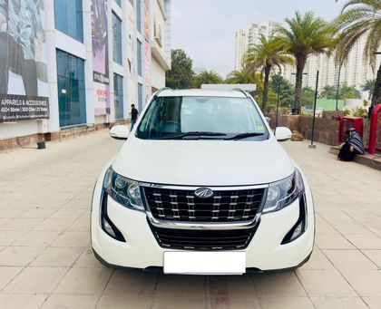 2018 Mahindra XUV500 W11 AT BSIV