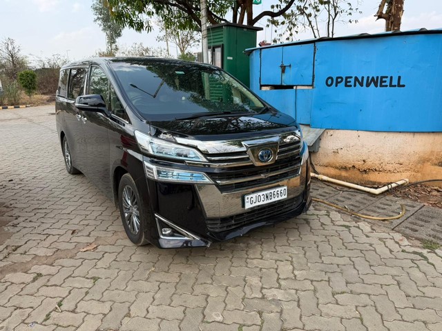 Second-hand 2023 Toyota Vellfire VIP Executive Lounge for sale in Nagpur-0
