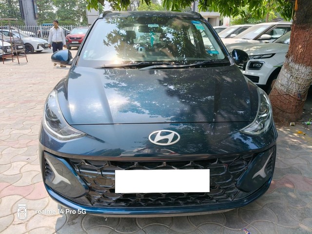 Second-hand 2023 Hyundai Grand i10 Nios AMT Sportz for sale in Lucknow-0