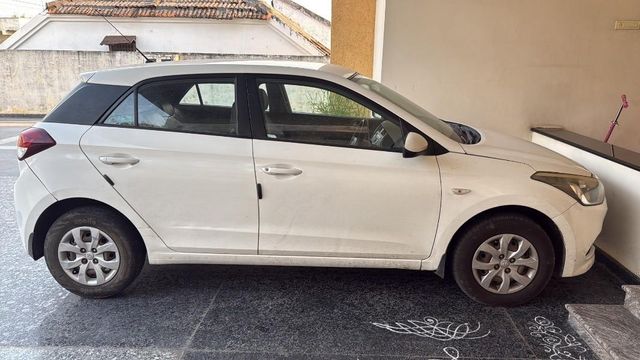 Hyundai i20 1.2 Anniversary Edition Second-hand 2015 Hyundai i20 1.2 Anniversary Edition for sale in Guntur