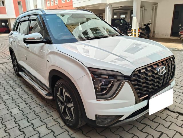 Second-hand 2023 Hyundai Alcazar Prestige (O) 7-Seater Diesel AT for sale in Chennai