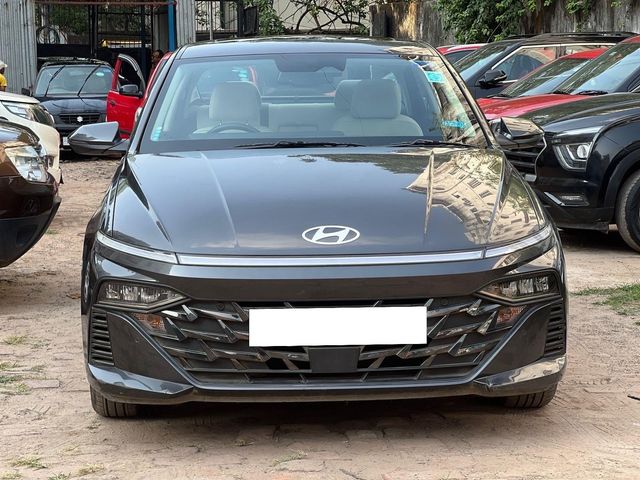 Hyundai Verna SX IVT Opt Second-hand 2023 Hyundai Verna SX IVT Opt for sale in Kolkata