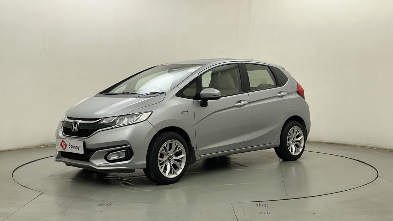 Buy Used Honda Jazz ZX of 2021 model @ 7,41,000 INR in Mumbai