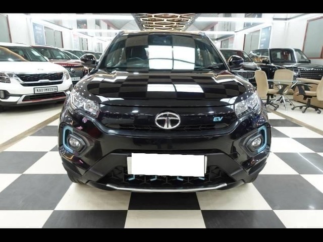 Tata Nexon EV XZ Plus Dark Edition - Photo 7