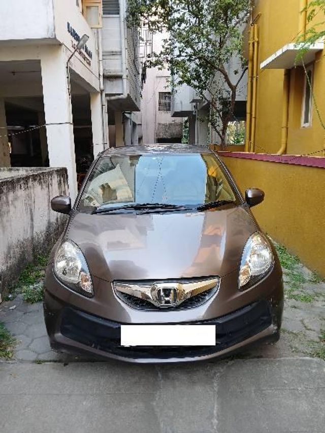Honda Brio S MT Second-hand 2013 Honda Brio S MT for sale in Chennai