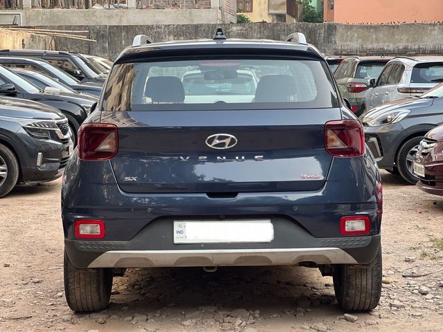Hyundai Venue SX Turbo Second-hand 2021 Hyundai Venue SX Turbo for sale in Kolkata