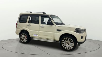 2021 Mahindra Scorpio S5