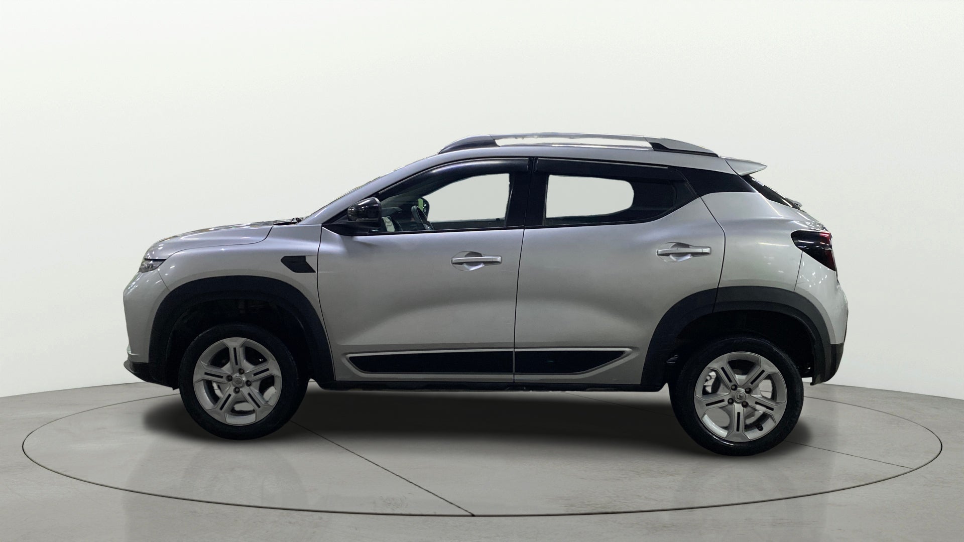 Buy Used Renault Kiger RXT Opt of 2021 model @ 4,30,000 INR in ...