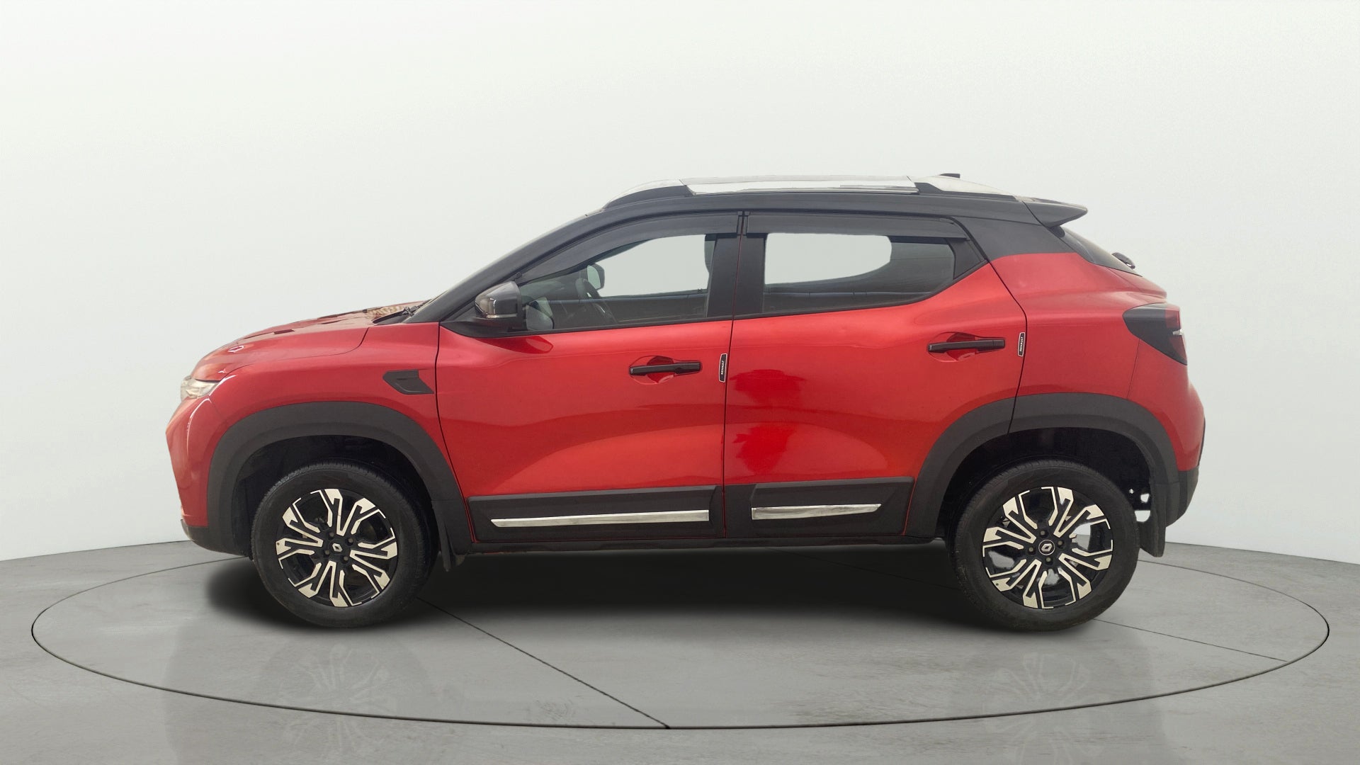 Buy Used Renault Kiger RXT AMT Opt of 2022 model @ 6,39,000 INR in ...