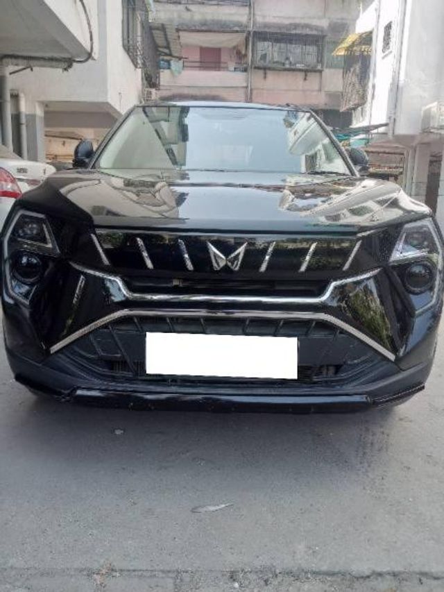 Mahindra XUV 3XO AX5 Second-hand 2024 Mahindra XUV 3XO AX5 for sale in Vapi