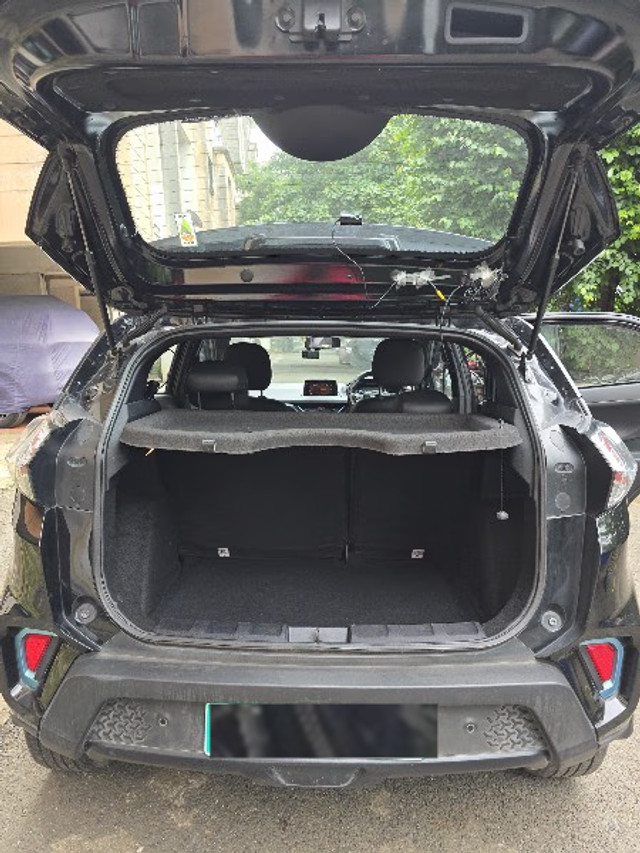 Tata Nexon EV XZ Plus - Photo 9