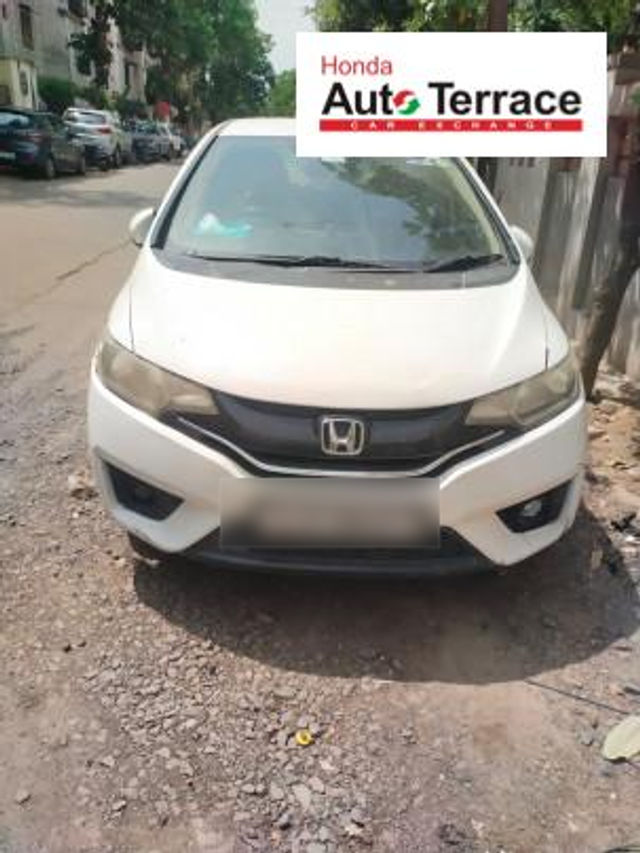 Second-hand 2015 Honda Jazz V CVT for sale in Ahmedabad