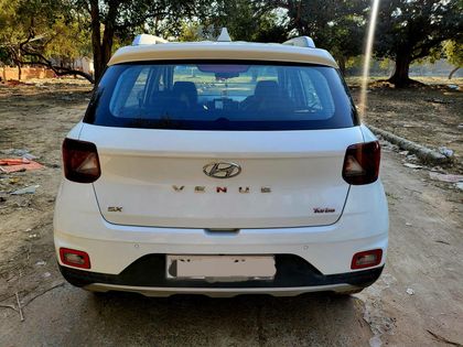 2020 Hyundai Venue SX Plus Turbo DCT