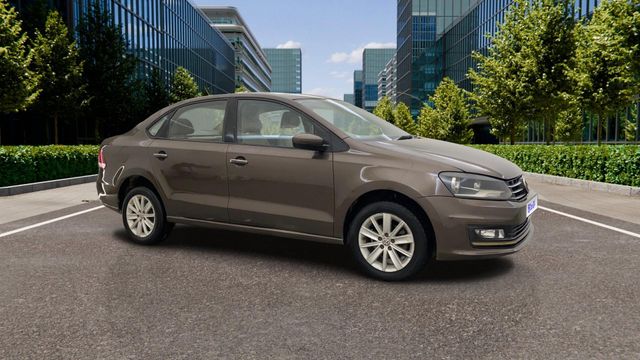 Second-hand 2016 Volkswagen Vento Petrol Highline AT for sale in Pune