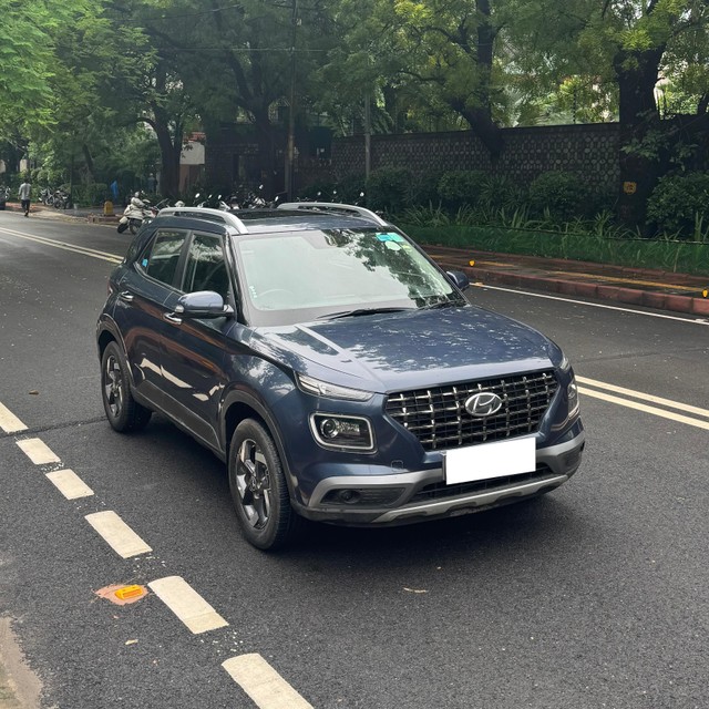 Second-hand 2022 Hyundai Venue SX Plus Sport DCT for sale in New Delhi-0