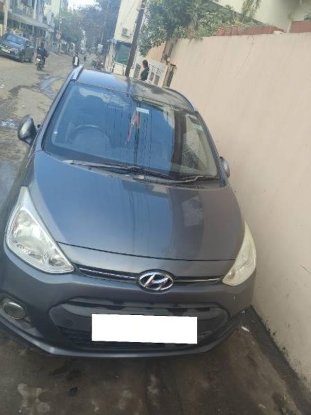 Hyundai Grand i10 CRDi Sportz Second-hand 2016 Hyundai Grand i10 CRDi Sportz for sale in Bhopal