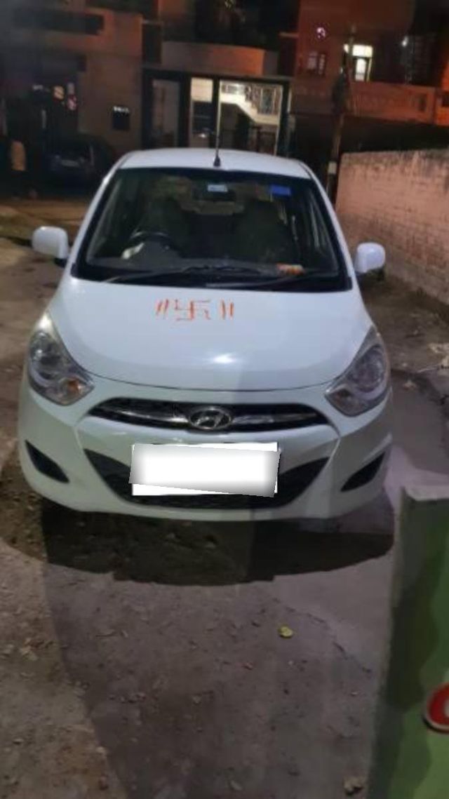 Hyundai i10 Magna Second-hand 2011 Hyundai i10 Magna for sale in Rohtak