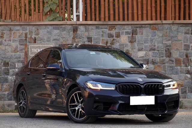 Second-hand 2016 BMW 5 Series 520d Luxury Line for sale in New Delhi-0