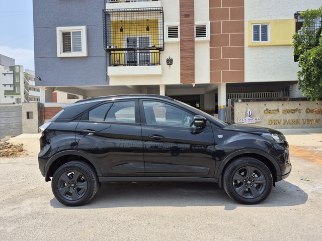 Tata Nexon EV XZ Plus LUX - Photo 3