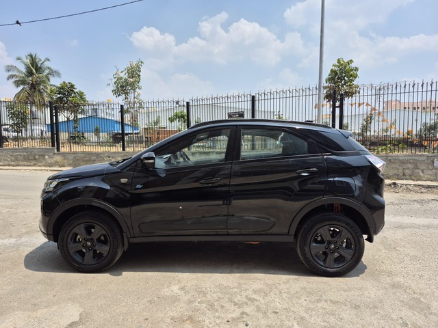 Tata Nexon EV XZ Plus LUX - Photo 5