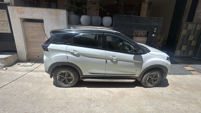 Tata Nexon EV Empowered Plus LR - Photo 5