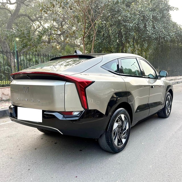 Mahindra XEV 9e Pack Three - Photo 10