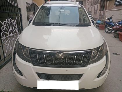 2018 Mahindra XUV500 R W10 FWD