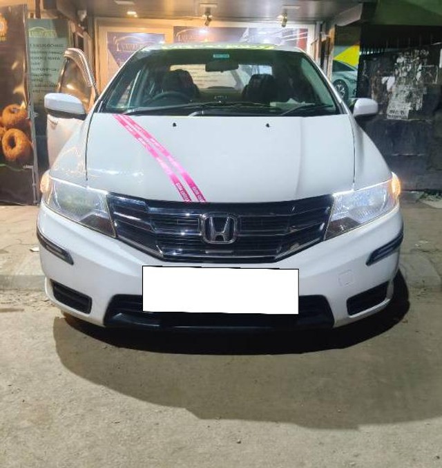 Second-hand 2013 Honda City 1.5 V MT Sunroof for sale in Dhanbad-0