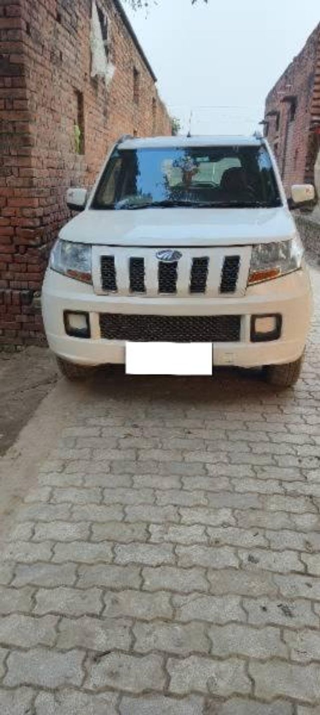 Mahindra TUV 300 T6 Second-hand 2016 Mahindra TUV 300 T6 for sale in Baraut