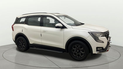 2022 Mahindra XUV700 AX5 7 Str AT