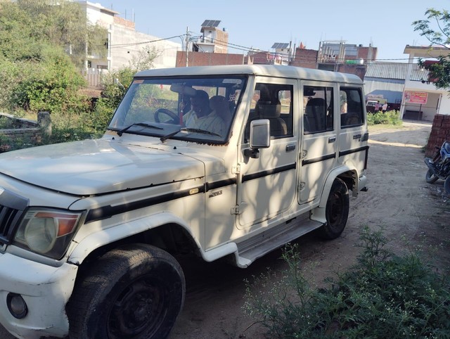 Second-hand 2012 Mahindra Bolero SLX 2WD BSIII for sale in Lucknow-0