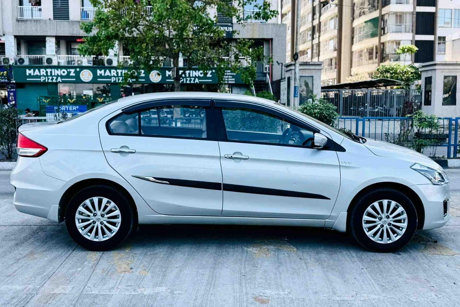 Buy Used Maruti Ciaz ZXi of 2015 model @ 4,90,000 INR in Surat