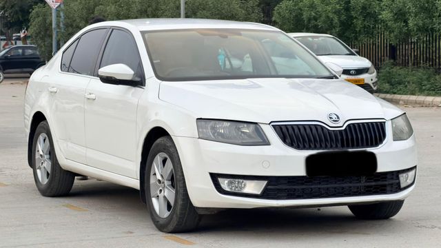 Skoda Octavia Ambition 2.0 TDI MT Second-hand 2016 Skoda Octavia Ambition 2.0 TDI MT for sale in Lucknow